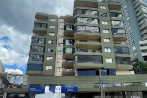 Apartamento com 85m², 2 dormitórios, 1 vaga, no bairro São Leopoldo em Caxias do Sul para Comprar