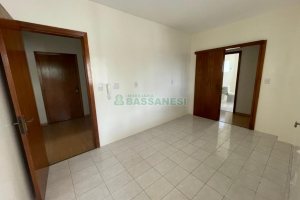 Apartamento com 85m², 2 dormitórios, 1 vaga, no bairro São Leopoldo em Caxias do Sul para Comprar