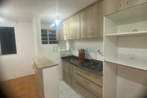 Apartamento com 58m², 2 dormitórios, 1 vaga, no bairro Parque Oasis em Caxias do Sul para Alugar