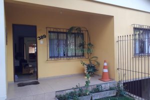 Casa com 110m², 3 dormitórios, 1 vaga, no bairro Cristo Redentor em Caxias do Sul para Comprar