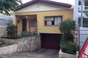 Casa com 110m², 3 dormitórios, 1 vaga, no bairro Cristo Redentor em Caxias do Sul para Comprar