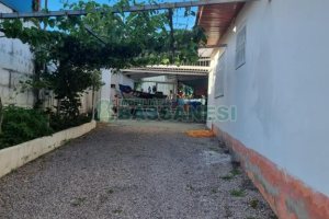 Casa com 192m², 3 dormitórios, 4 vagas, no bairro Desvio Rizzo em Caxias do Sul para Comprar