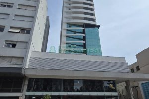 Apartamento com 49m², 1 dormitório, 1 vaga, no bairro Lourdes em Caxias do Sul para Comprar