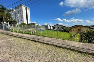 Terreno com 336m², no bairro Panazzolo em Caxias do Sul para Comprar
