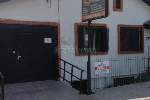 Casa com 900m², 3 dormitórios, 1 vaga, no bairro Desvio Rizzo em Caxias do Sul para Comprar