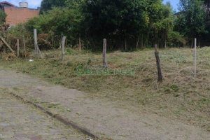 Terreno com 360m², no bairro Charqueadas em Caxias do Sul para Comprar