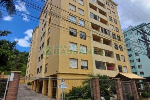 Apartamento com 72m², 2 dormitórios, 1 vaga, no bairro Lourdes em Caxias do Sul para Comprar