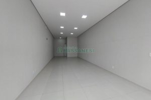Loja com 50m², 1 vaga, no bairro Cruzeiro em Caxias do Sul para Alugar ou Comprar