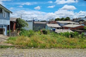 Terreno com 356m², no bairro Sagrada Família em Caxias do Sul para Comprar