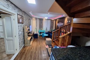 Sobrado com 104m², 3 dormitórios, 1 vaga, no bairro Vila Verde em Caxias do Sul para Comprar