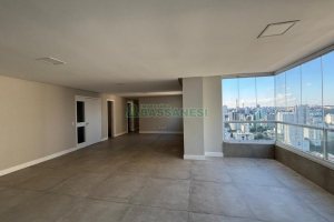 Apartamento com 142m², 3 dormitórios, 2 vagas, no bairro Cristo Redentor em Caxias do Sul para Alugar