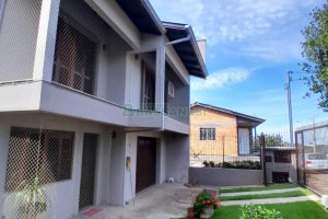 Casa com 249m², 4 dormitórios, 1 vaga, no bairro Esplanada em Caxias do Sul para Comprar