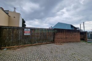 Terreno com 451m², no bairro Jardim América em Caxias do Sul para Comprar