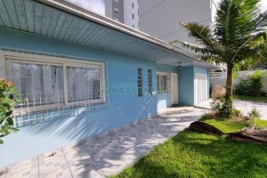 Casa com 250m², 3 dormitórios, 2 vagas, no bairro Bela Vista em Caxias do Sul para Comprar