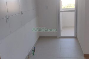 Apartamento com 53m², 2 dormitórios, 1 vaga, no bairro Vila Verde em Caxias do Sul para Comprar