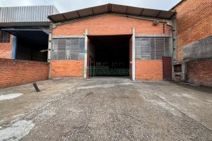 Pavilhão com 330m², no bairro Esplanada em Caxias do Sul para Alugar