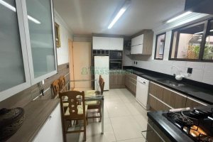 Apartamento com 144m², 3 dormitórios, 2 vagas, no bairro São Pelegrino em Caxias do Sul para Comprar