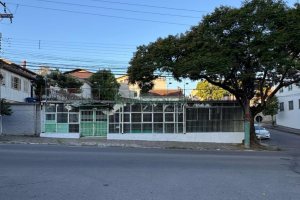 Loja com 594m², no bairro Pio X em Caxias do Sul para Alugar ou Comprar