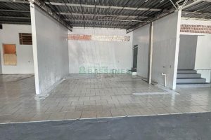 Loja com 594m², no bairro Pio X em Caxias do Sul para Alugar ou Comprar