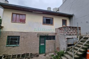 Casa com 164m², 3 dormitórios, no bairro Panazzolo em Caxias do Sul para Comprar