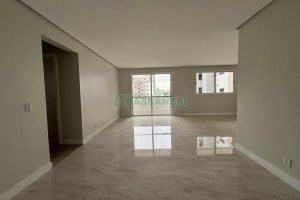 Apartamento com 133m², 3 dormitórios, 1 vaga, no bairro Madureira em Caxias do Sul para Alugar