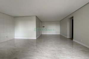Apartamento com 133m², 3 dormitórios, 1 vaga, no bairro Madureira em Caxias do Sul para Alugar