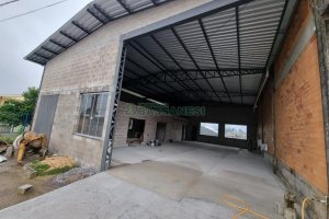 Pavilhão com 688m², no bairro Esplanada em Caxias do Sul para Alugar ou Comprar