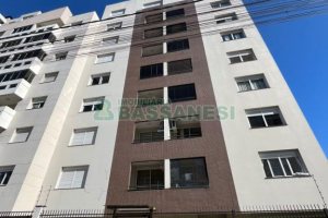 Apto Mobiliado com 63m², 2 dormitórios, 1 vaga, no bairro Petrópolis em Caxias do Sul para Alugar