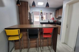 Sobrado Mobiliado com 70m², 2 dormitórios, 1 vaga, no bairro Salgado Filho em Caxias do Sul para Alugar