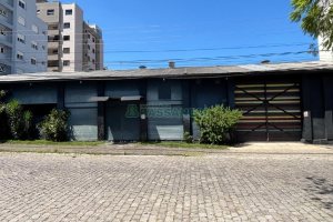 Pavilhão com 825m², no bairro Centro em Caxias do Sul para Alugar