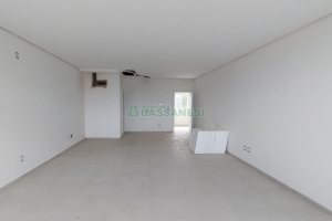 Sala com 55m², no bairro Desvio Rizzo em Caxias do Sul para Alugar