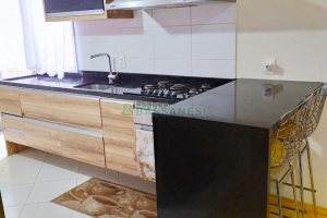 Apartamento com 82m², 2 dormitórios, 2 vagas, no bairro Medianeira em Caxias do Sul para Comprar