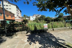 Terreno com 1058m², no bairro Sagrada Família em Caxias do Sul para Comprar