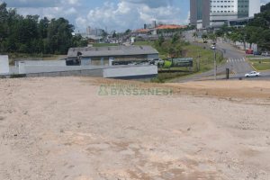 Terreno com 7808m², no bairro Marechal Floriano em Caxias do Sul para Comprar