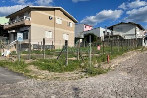 Terreno com 360m², no bairro Nossa Senhora de Fátima em Caxias do Sul para Comprar