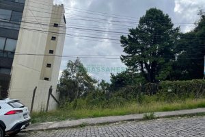 Terreno com 607m², no bairro Jardim América em Caxias do Sul para Comprar