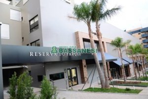 Apto Mobiliado com 68m², 2 dormitórios, 2 vagas, no bairro Madureira em Caxias do Sul para Alugar