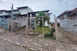 Casa com 70m², 2 dormitórios, no bairro Rio Branco em Caxias do Sul para Alugar