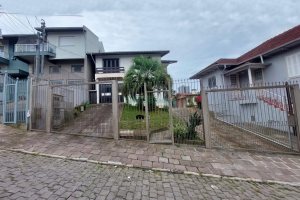 Casa com 70m², 2 dormitórios, no bairro Rio Branco em Caxias do Sul para Alugar