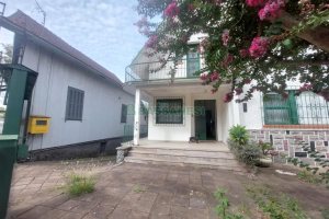 Casa Comercial com 600m², 5 dormitórios, no bairro Rio Branco em Caxias do Sul para Comprar