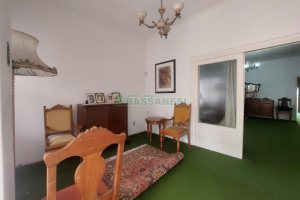 Casa Comercial com 600m², 5 dormitórios, no bairro Rio Branco em Caxias do Sul para Comprar