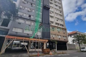 Sala com 61m², no bairro Centro em Caxias do Sul para Alugar ou Comprar