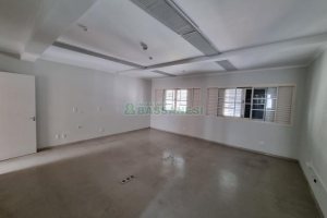 Sala com 61m², no bairro Centro em Caxias do Sul para Alugar ou Comprar