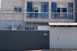 Casa com 403m², 3 dormitórios, 1 vaga, no bairro Charqueadas em Caxias do Sul para Comprar