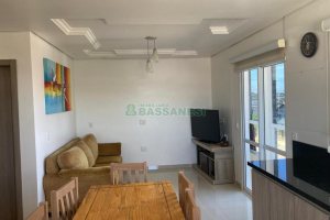 Casa com 403m², 3 dormitórios, 1 vaga, no bairro Charqueadas em Caxias do Sul para Comprar