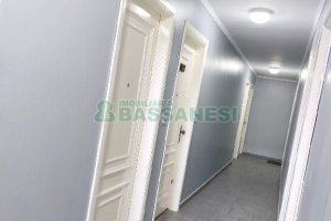 Apto Mobiliado com 80m², 2 dormitórios, 1 vaga, no bairro Sagrada Família em Caxias do Sul para Alugar