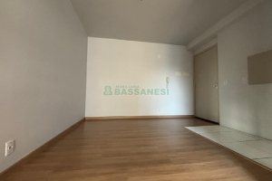 Apartamento com 51m², 2 dormitórios, 1 vaga, no bairro São Caetano em Caxias do Sul para Alugar