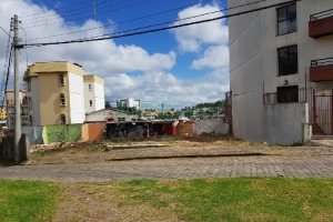 Terreno com 383m², no bairro Cinqüentenário em Caxias do Sul para Comprar