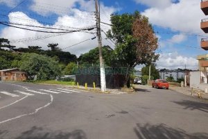 Terreno com 383m², no bairro Cinqüentenário em Caxias do Sul para Comprar