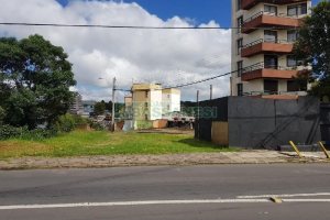 Terreno com 383m², no bairro Cinqüentenário em Caxias do Sul para Comprar